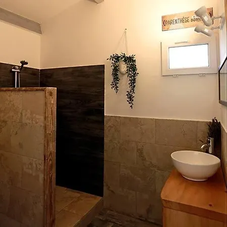 Maison A Flayosc, Entre La Et Le Verdon. Holiday home Flayosc